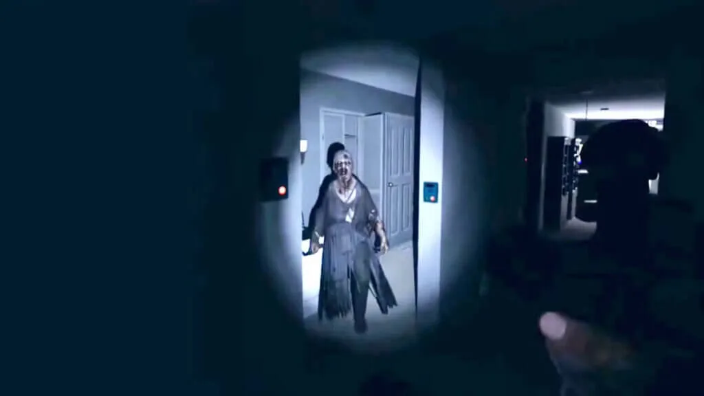 Entidade que possui a casa perseguindo o jogador em Phasmophobia, um dos jogos multiplayer de terror mais famosos